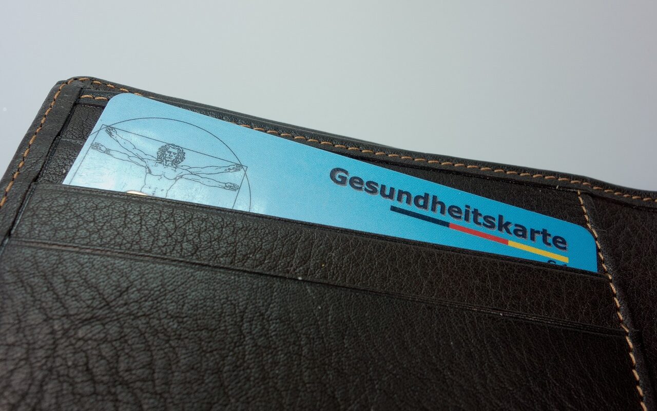 health card, health, wallet, health insurance, insurance, cost, money, disease, euro, social, social insurance, legally, germany, aok, private, insurance card, chip, finance, health insurance, health insurance, health insurance, health insurance, health insurance, insurance